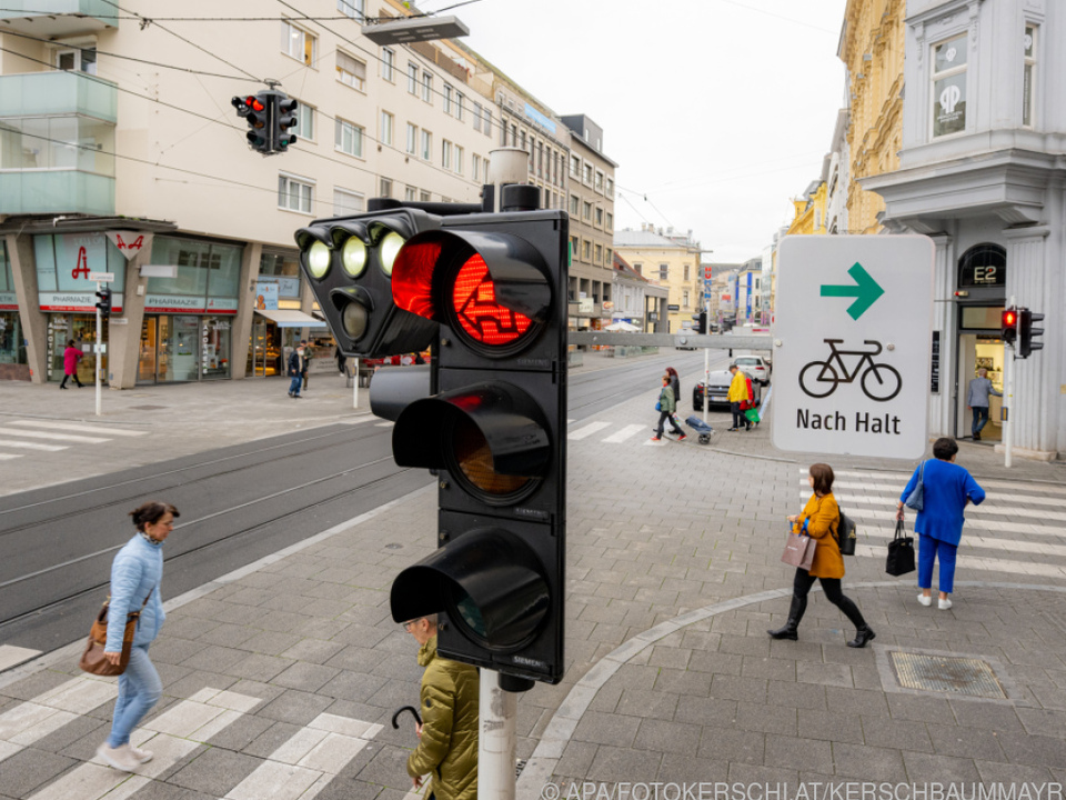 Zehn Kreuzungen in Wien, mehrere Ampeln in Linz