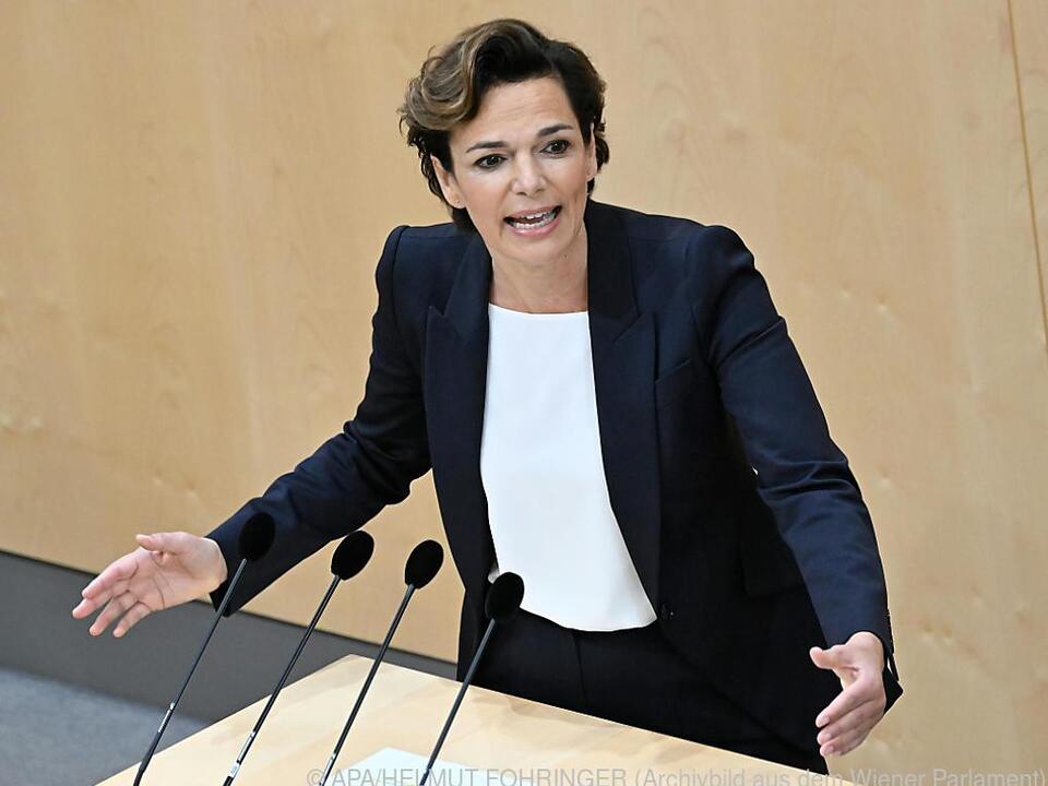 SPÖ-Chefin Rendi-Wagner nimmt an SPE-Kongress in Berlin teil