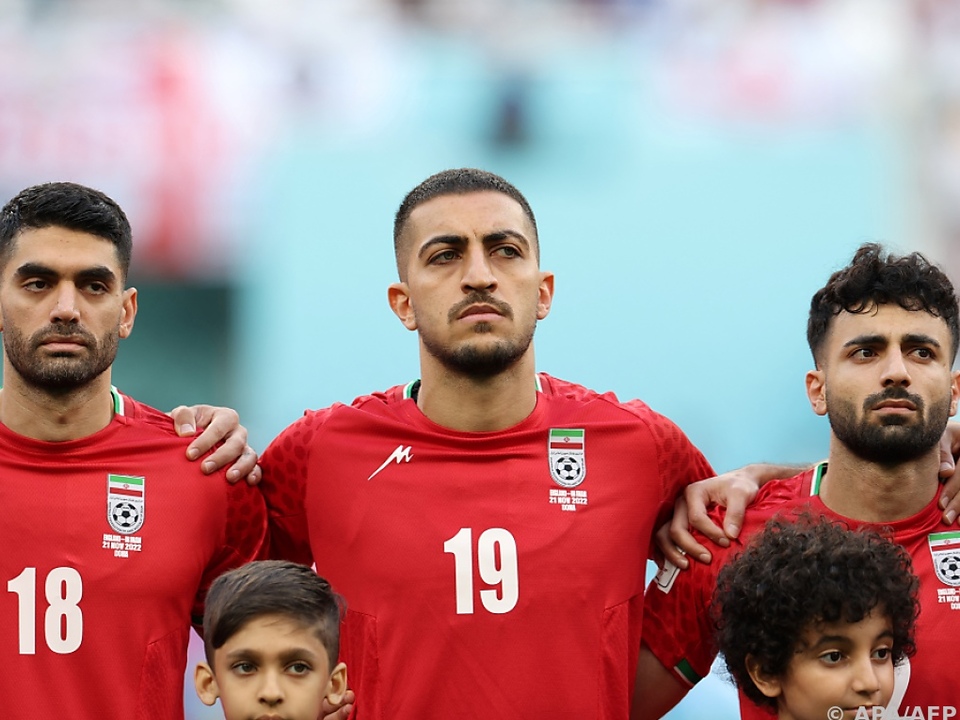 Irans Fußballer blieben bei ihrer Hymne stumm