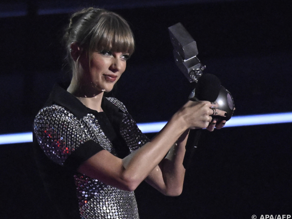 Taylor Swift nimmt den MTV Award für \