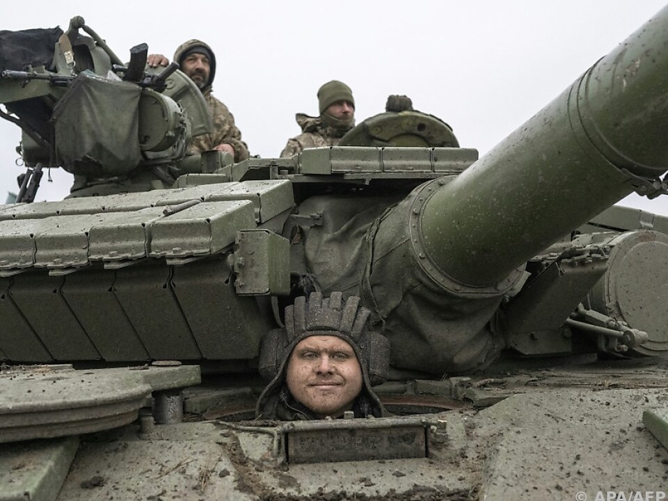 Ukrainischer Panzer in Richtung Cherson unterwegs