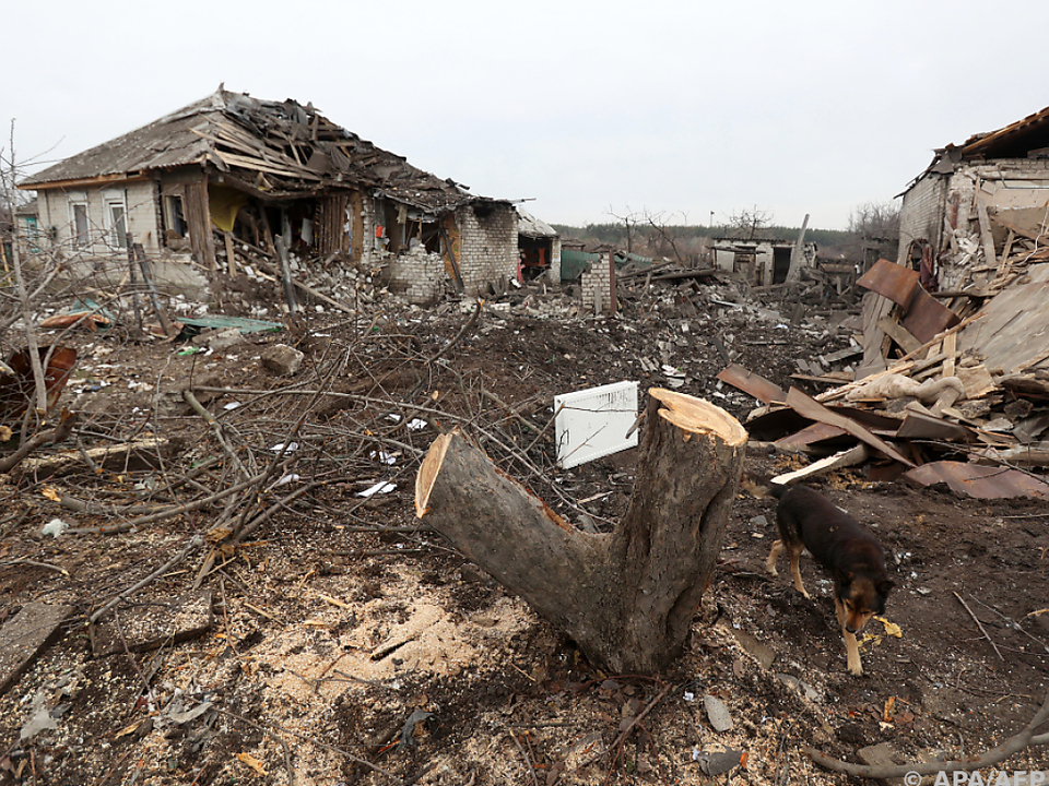 Zerstörte Häuser in der Region Donezk (Archivbild)