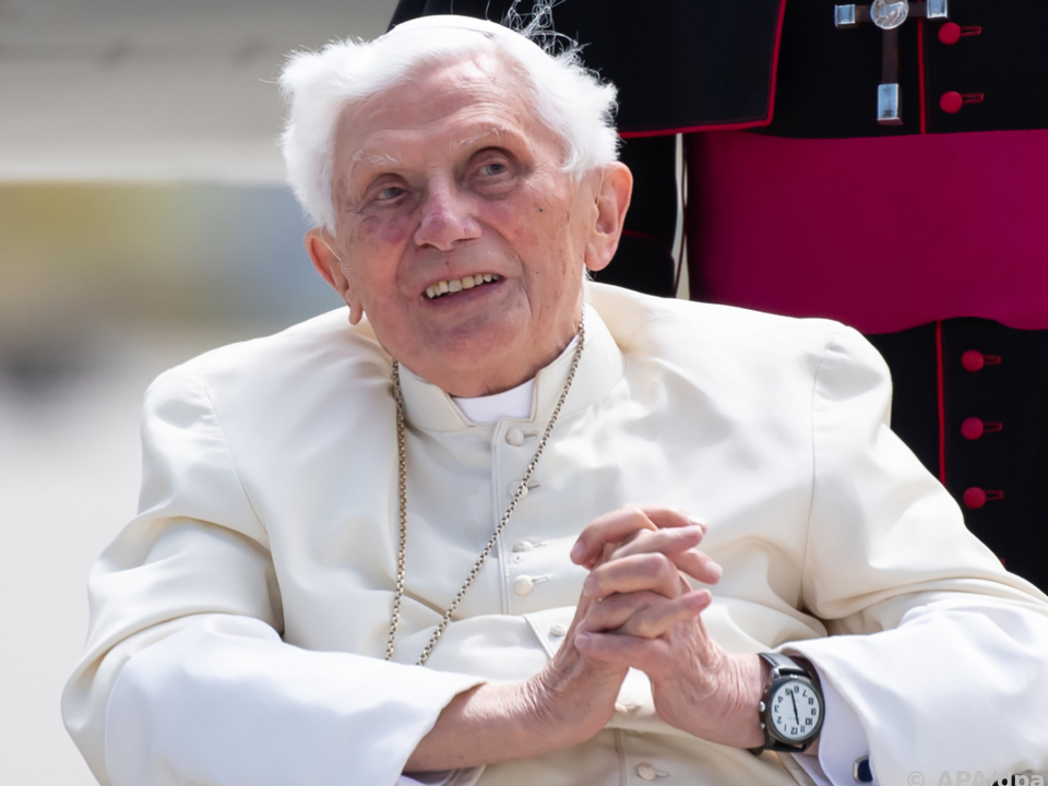 Der frühere Papst starb mit 95 Jahren