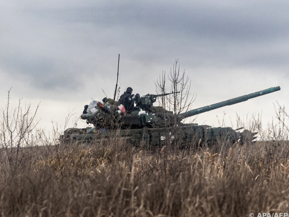 Kleinere Geländegewinne im östlichen Donbass vermeldet