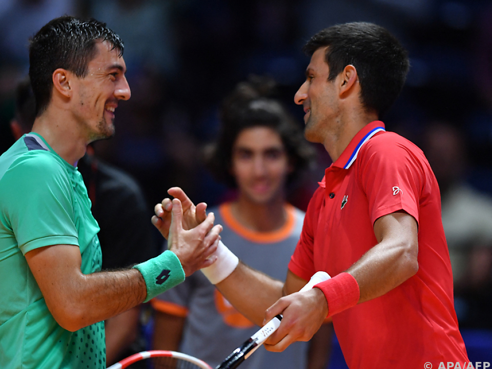 Novak Djokovic/r. vergangene Woche beim Shakehands mit Sebastian Ofner