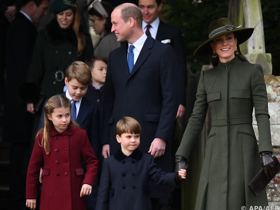Prinz George mit seiner Familie während der Weihnachtsfeierlichkeiten