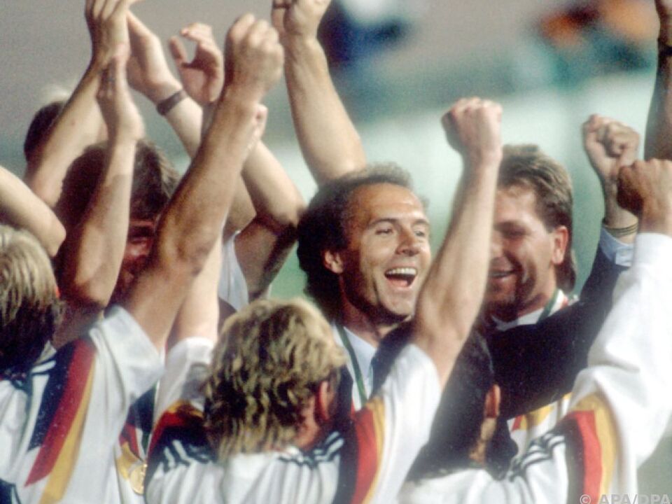 WM-Titel für Trainer Beckenbauer in Italien