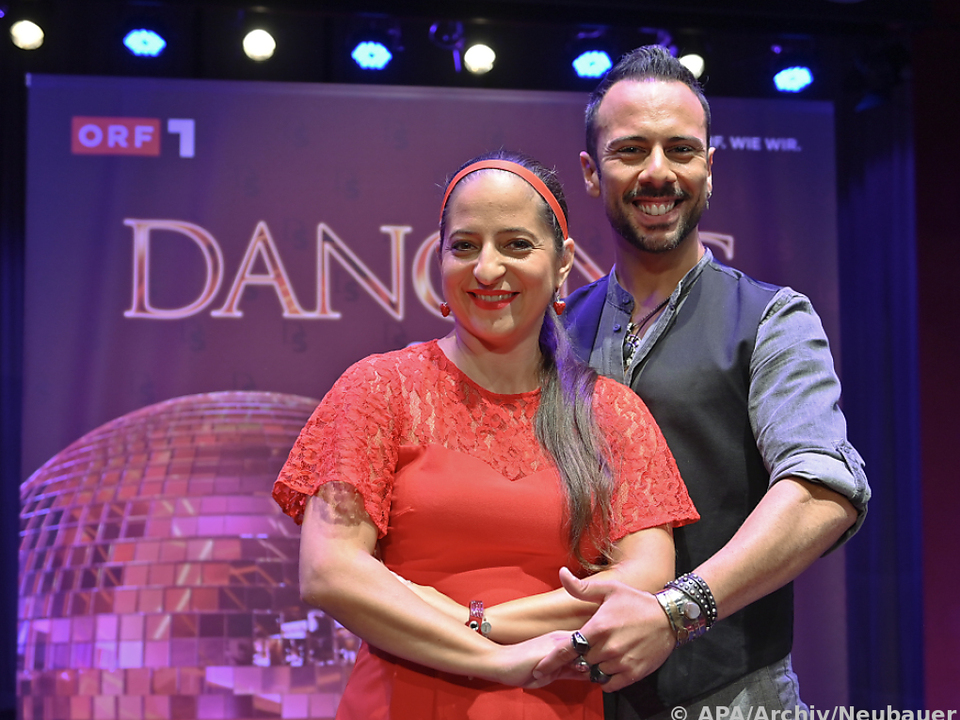 Die Neo-Autorin 2021 mit ihrem Dancing-Stars-Partner Danilo Campisi