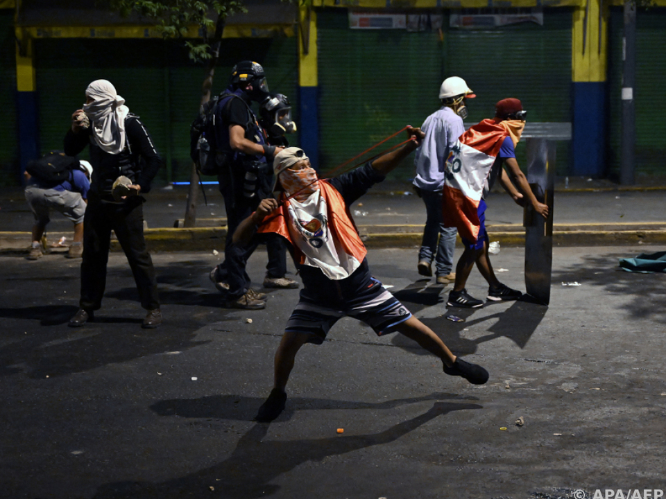 Kein Ende der Gewalt auf Limas Straßen