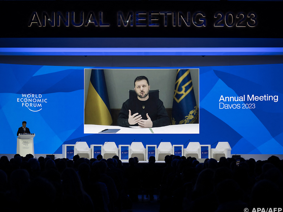 Ukraines Präsident Selenskyj spricht per Video bei WEF Davos