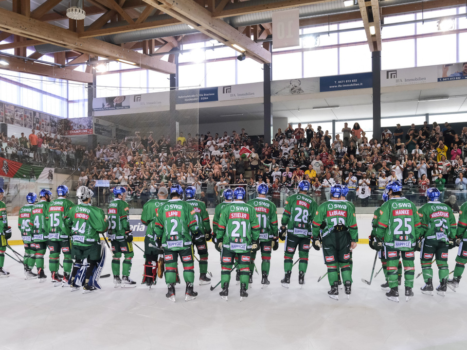 Augsburg players and fans_Augsburg_vs_Biel_14.08.2022
