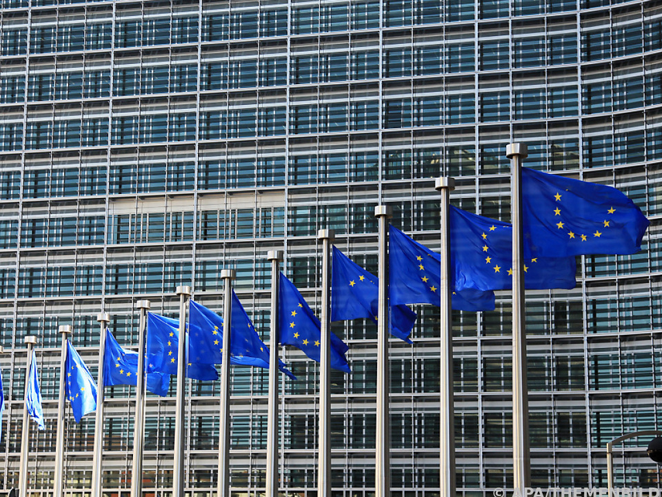 Die EU-Wettbewerbshüter entscheiden bis 13. März über den Deal.