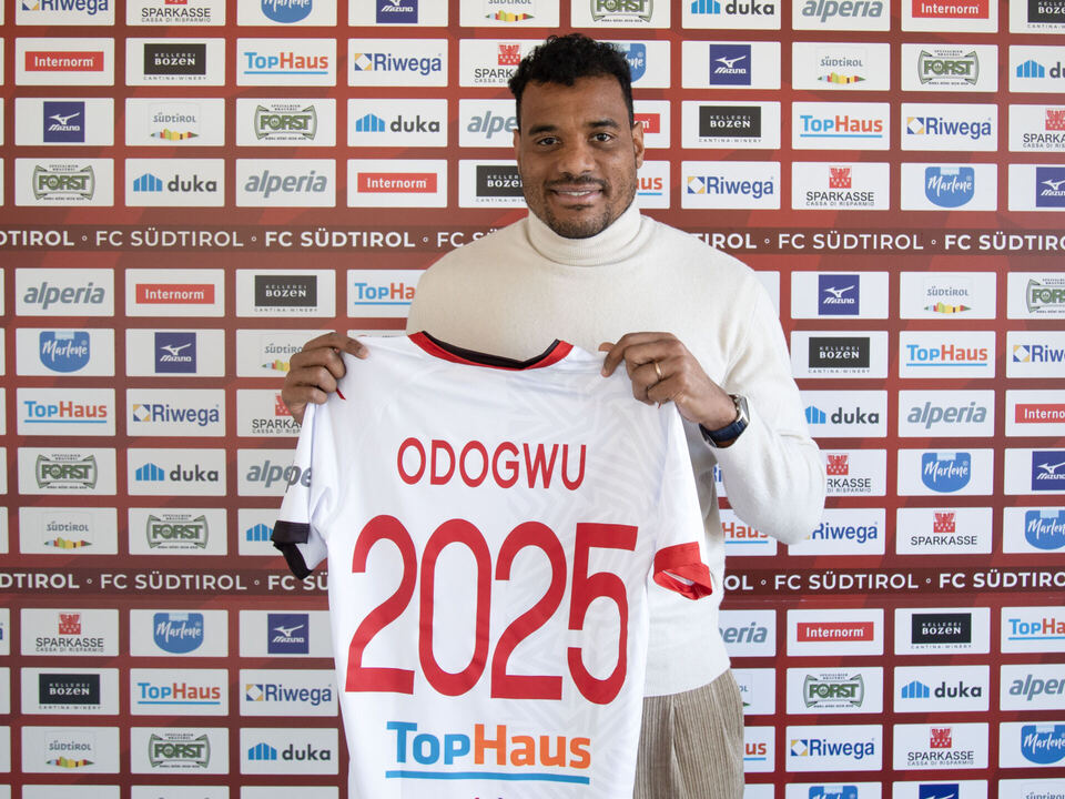 Raphael Odogwu (002)