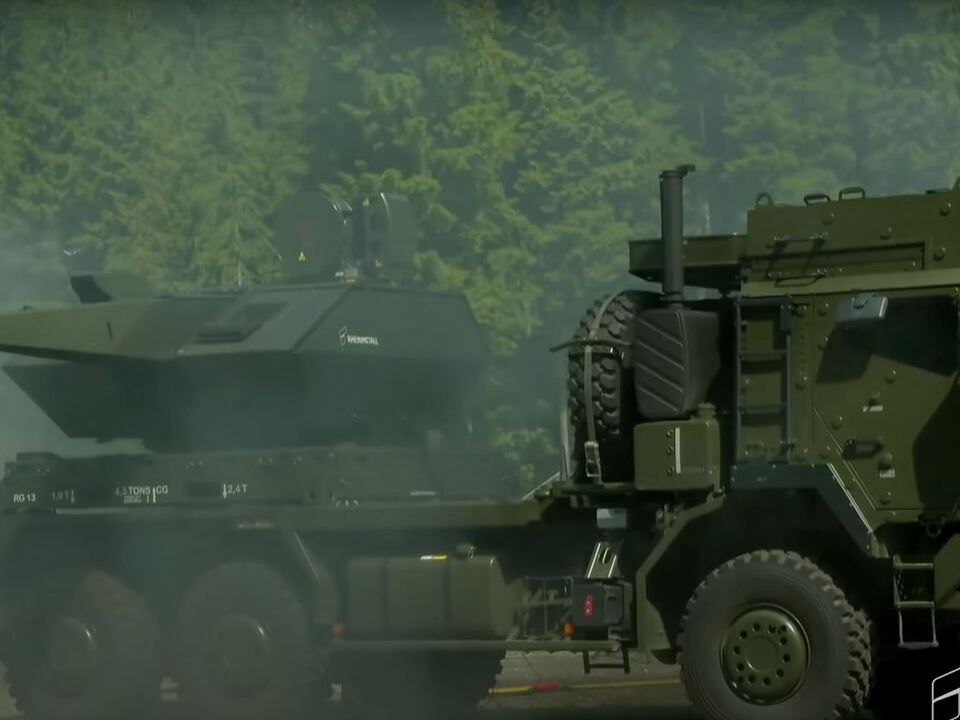 „Geheimwaffe“ In Italien hergestellte Schweizer „Flak“ schießt