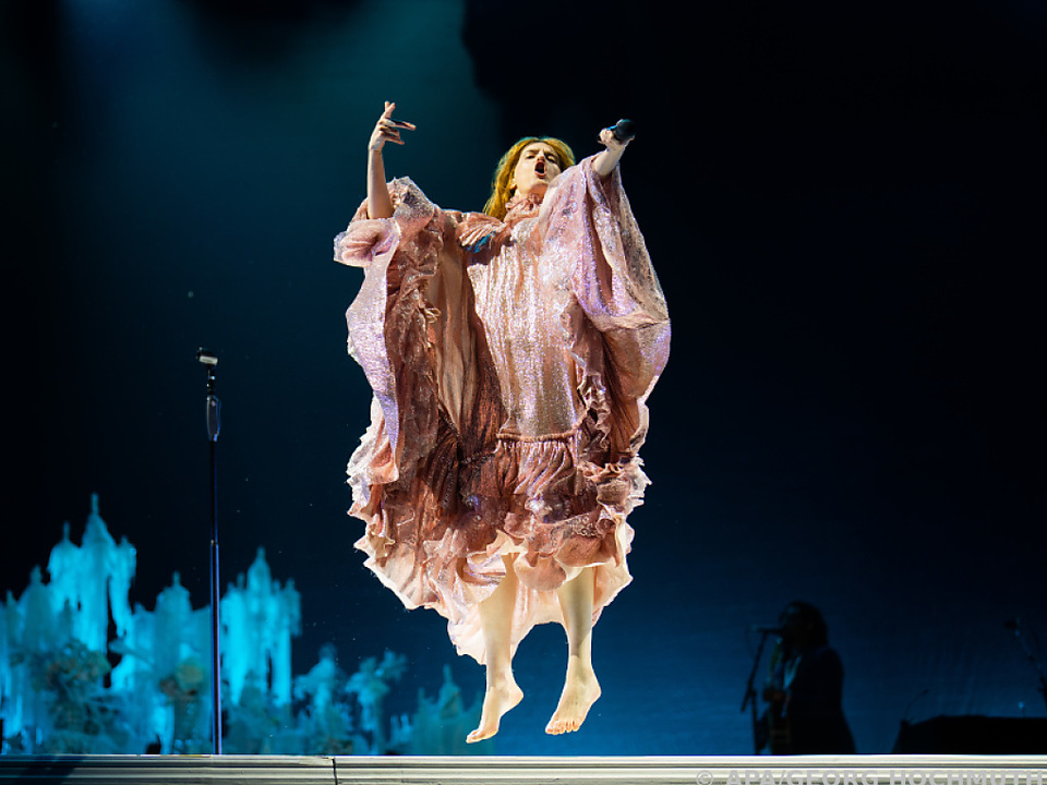 Pop-Elfe Florence + The Machine in Topform