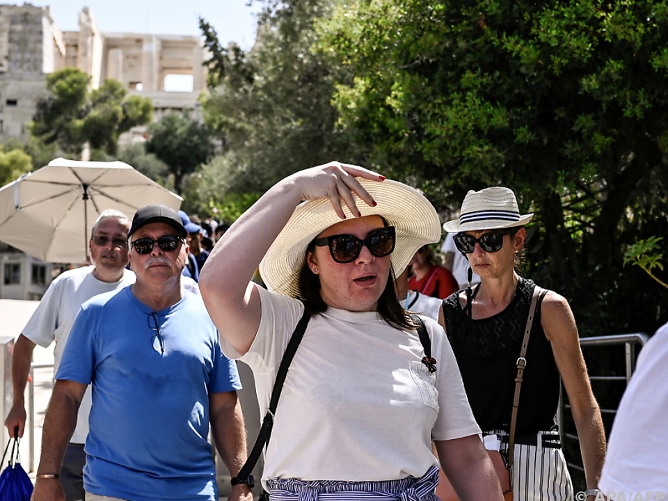 Die Gluthitze in Athen macht auch den Touristen zu schaffen