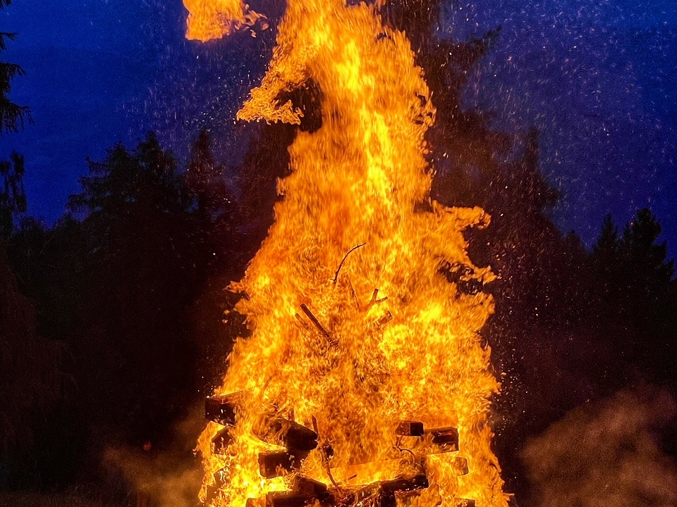 Herz-Jesu-Feuer-Waldbrandgefahr-reduziert-Vorschriften-trotzdem-einhalten