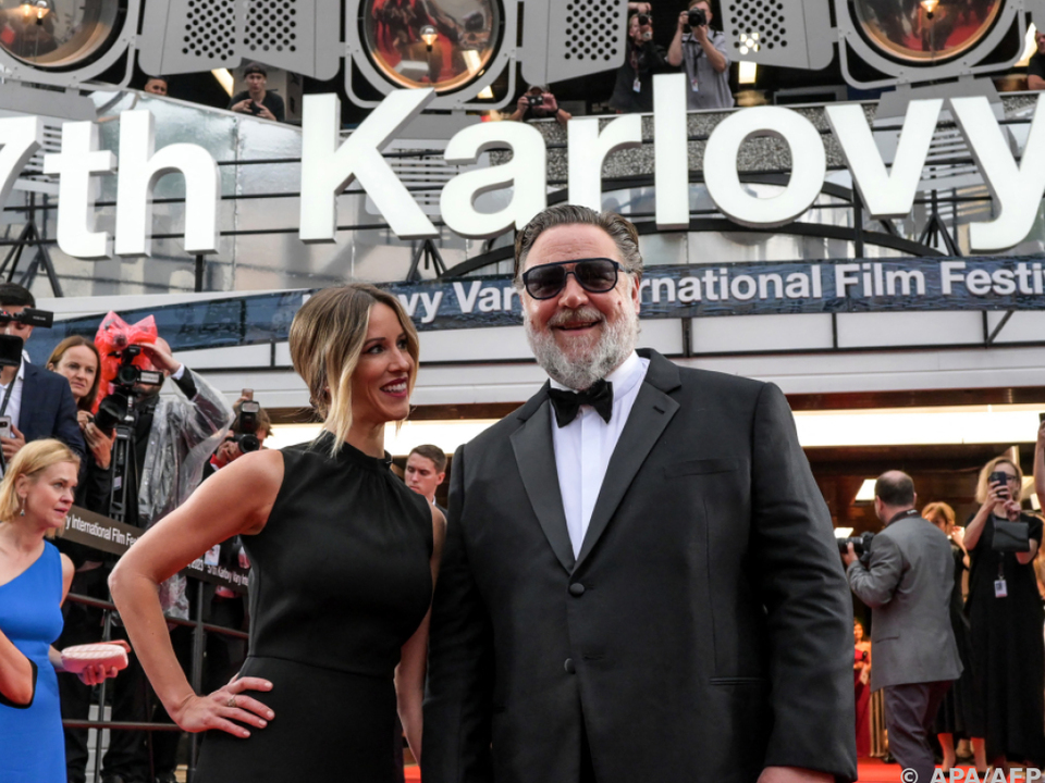 Filmový festival v Karlových Varech zahájila hollywoodská hvězda Crowe – Südtirol News