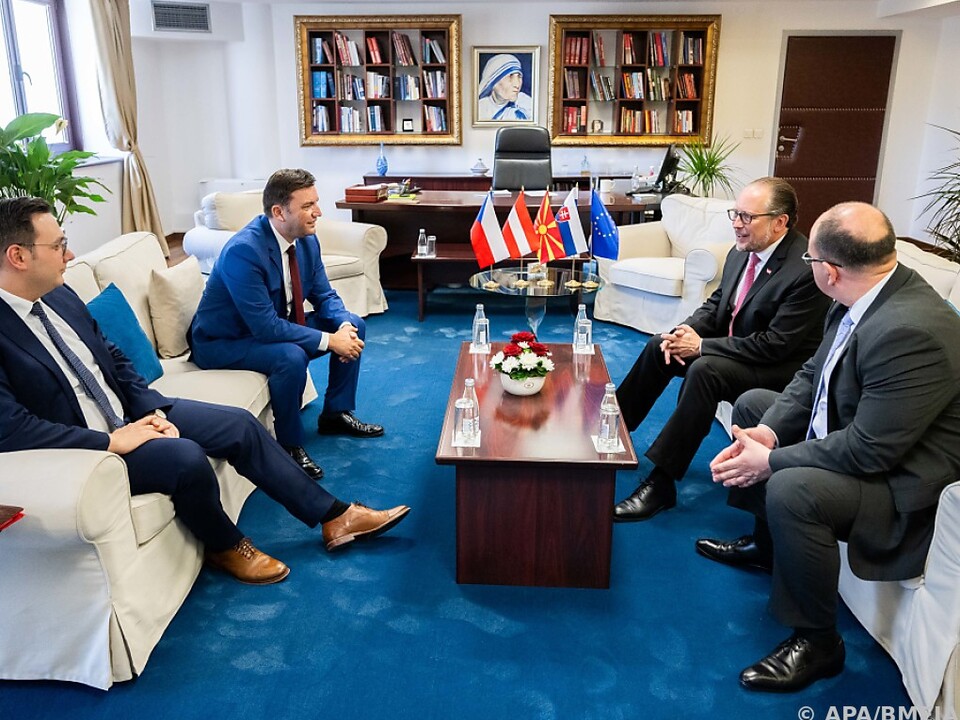 Skopje: Treffen der Slavkov-Außenminister mit Kollegem Osmani