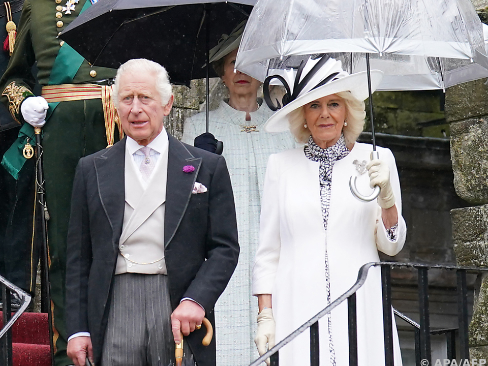 Charles und Camilla holen im Frühjahr abgesagte Reise nach