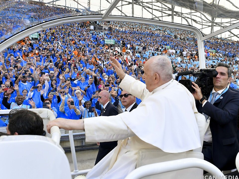 Abschlussmesse des Papstes im Fußball-Stadion von Marseille