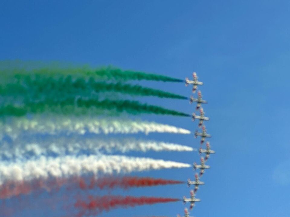 La pattuglia acrobatica delle Frecce Tricolori sorvola Bolzano il 25 settembre – Südtirol News