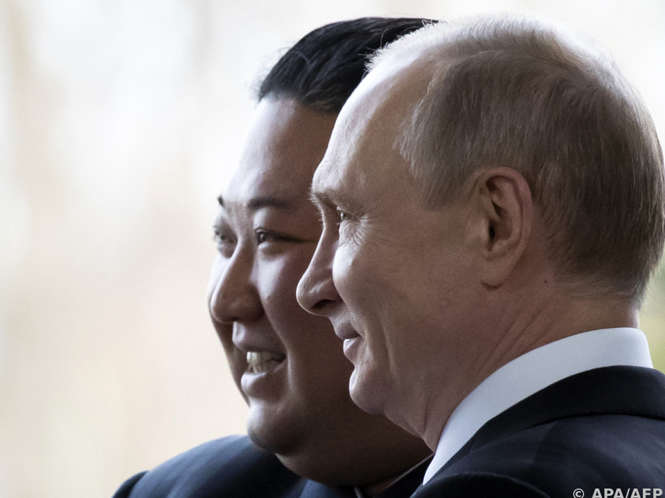 Kim Jong-un und Putin bei einem Treffen 2019
