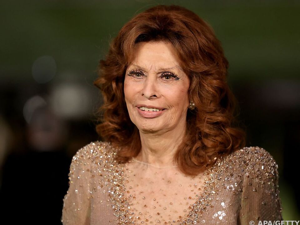 La leggenda della recitazione Sophia Loren viene operata dopo una caduta – Alto Adige News