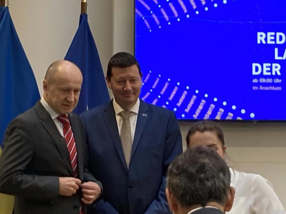 Ukrainischer Botschafter Chymynez und Selmayr betonen Einigkeit