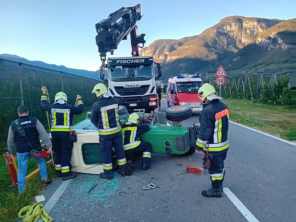 Traktor überschlägt Sich In Kurtatsch