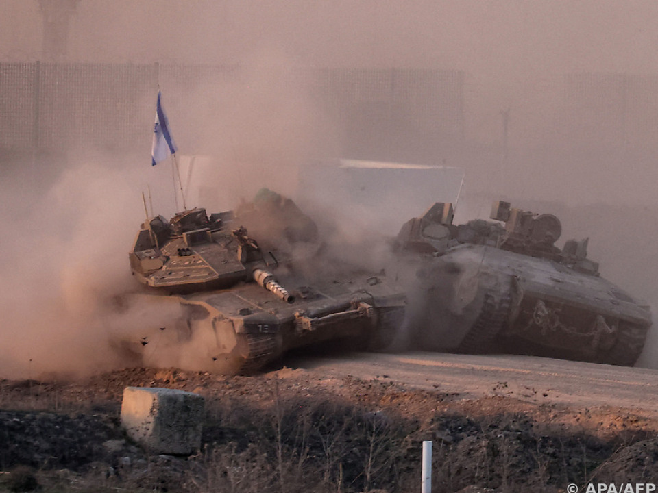 Israelische Panzer im Gazastreifen im Einsatz