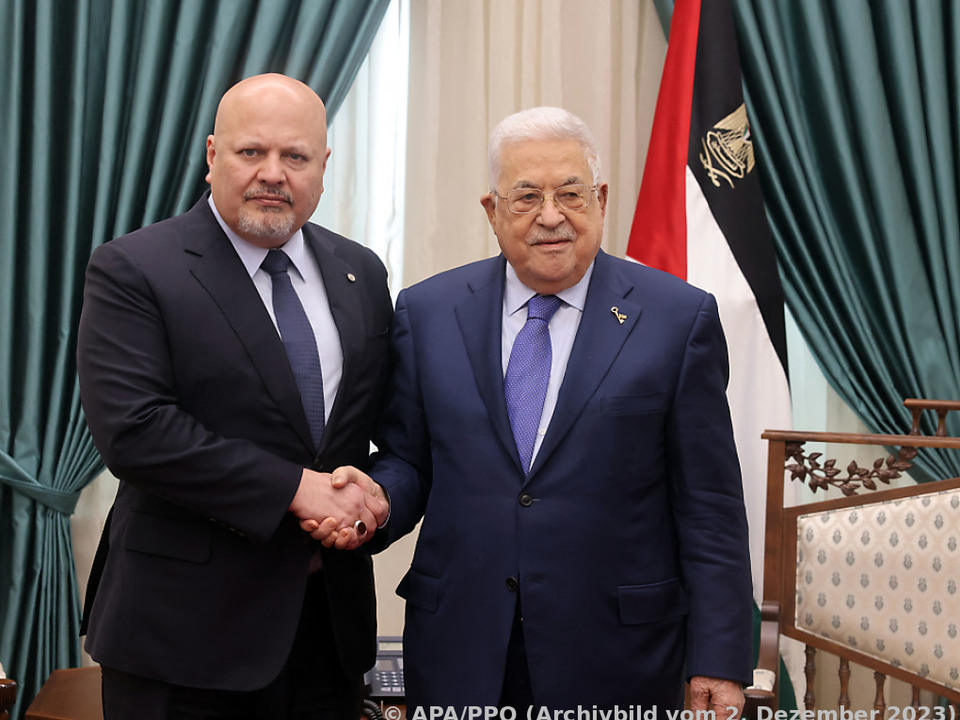 Palästinensischer Präsident Abbas (rechts) mit IStGH-Chefankläger Kahn