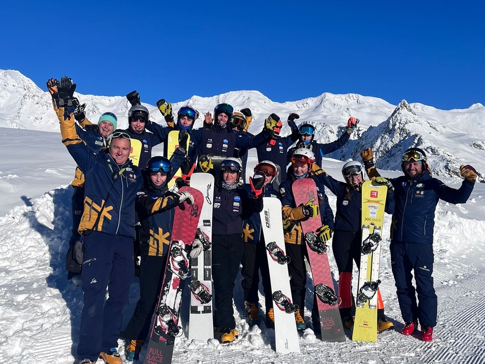 Snowboard-Landeskader-bringt-sich-in-Schnals-in-Schuss