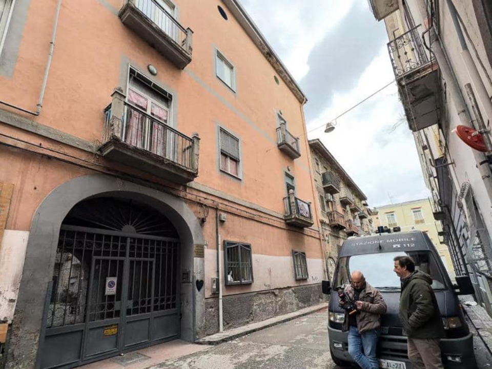 Zwei Tote, Hunderte Verletzte und Straßenschlachten Südtirol News