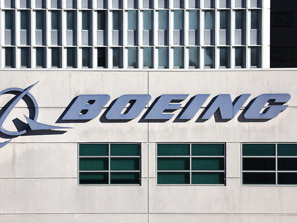 Boeing-Chef Calhoun sagt Transparenz zu
