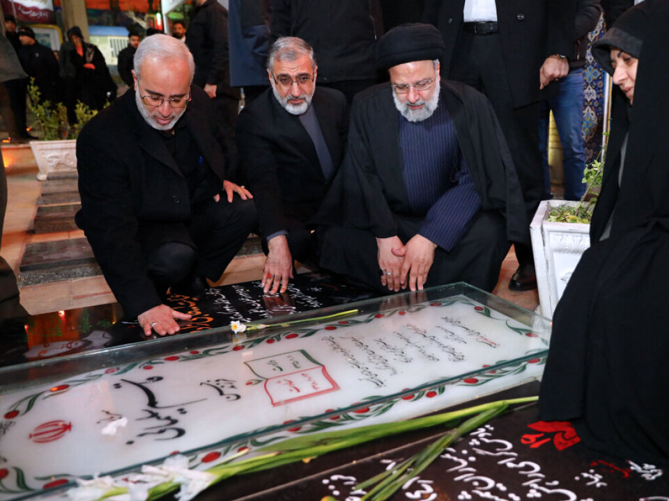 Irans Präsident Raisi bei Trauerzeremonie in Kerman