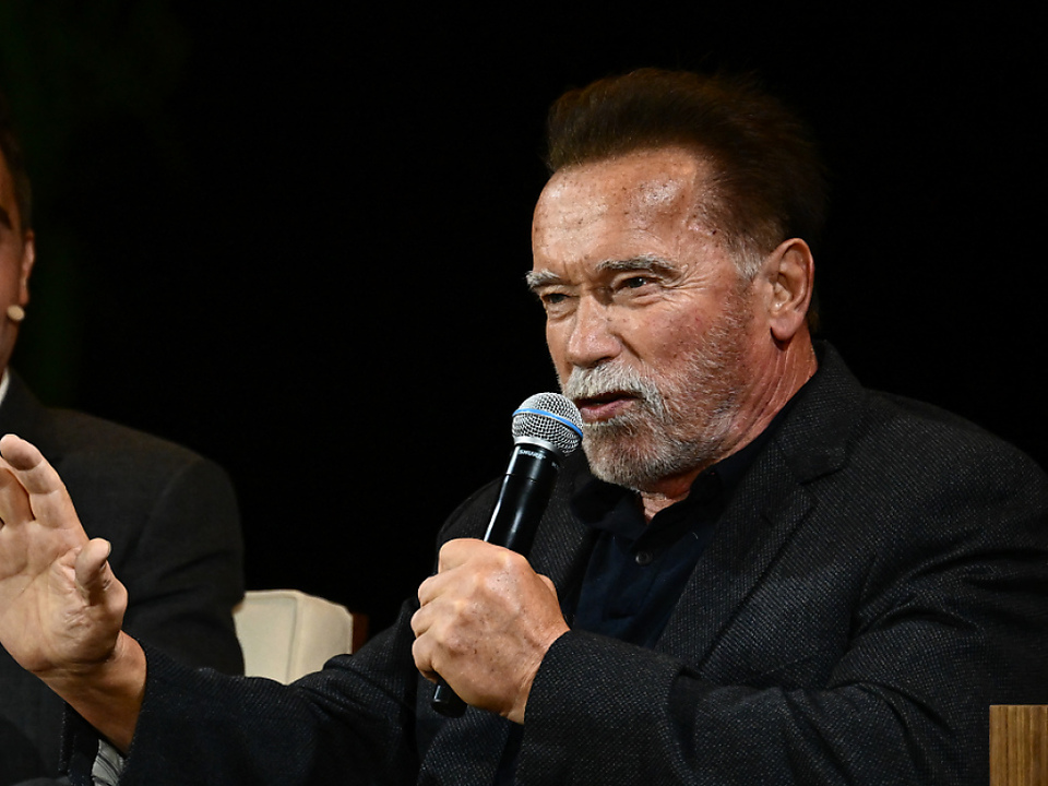 Schwarzenegger kann sicher bald was über den bayrischen Zoll erzählen