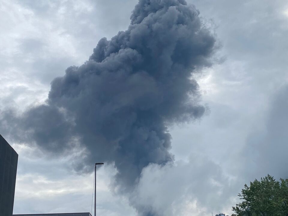 Major fire in a warehouse in the north of Bolzano – VIDEO – South Tyrol News