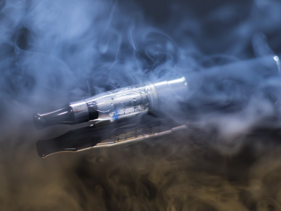 elfbar elfa kaufen Man Loses Multiple Teeth in Apparent E-Cigarette Explosion main image 1