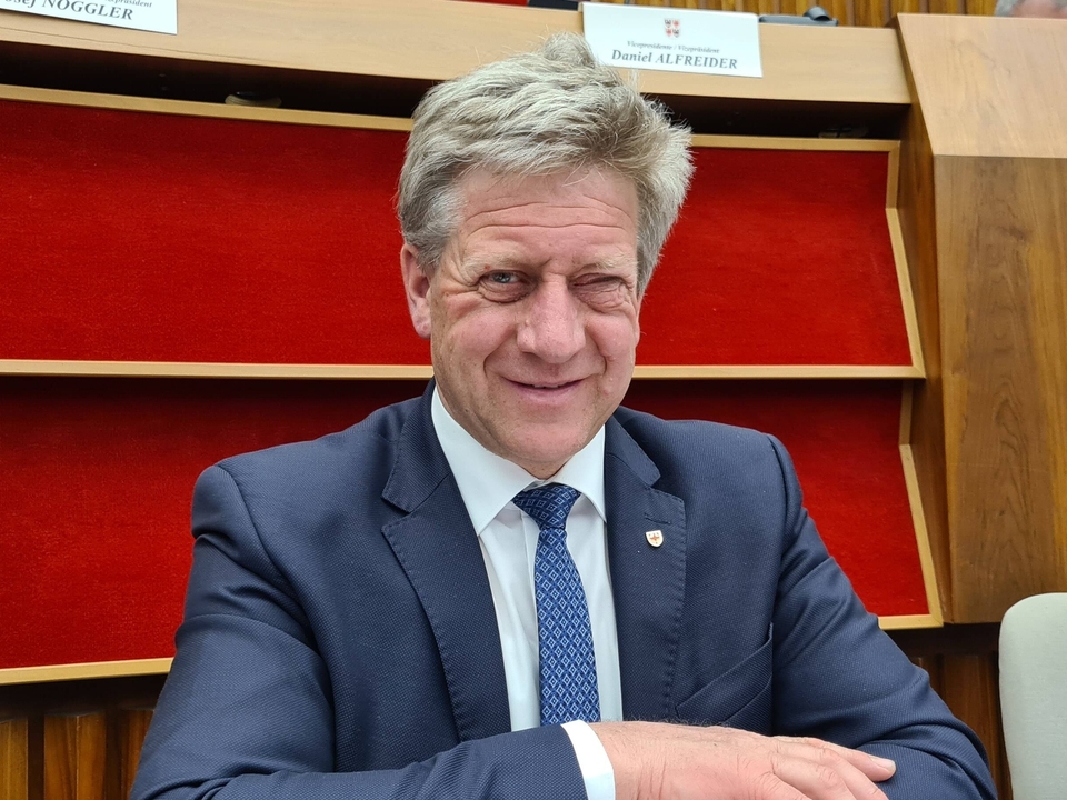 Regionalrat-genehmigt-Haushaltsvoranschlag-2026-2028