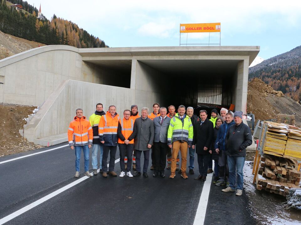 Neue-Lawinenschutzgalerie-in-Weissenbach-f-r-Verkehr-freigegeben