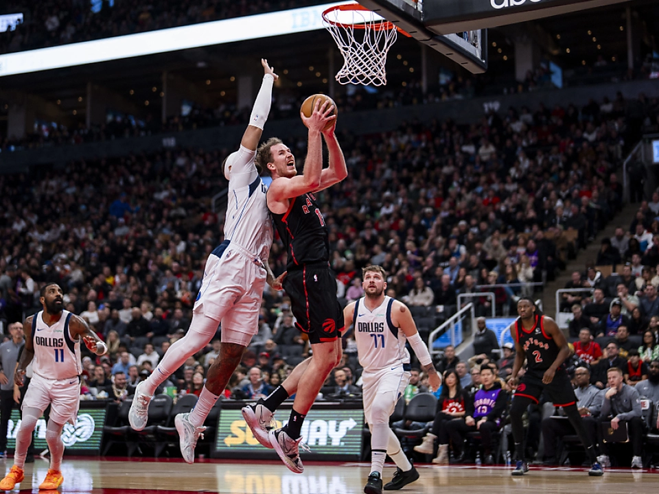 Jakob Pöltl reaches 2,000 points in Toronto Raptors outfit