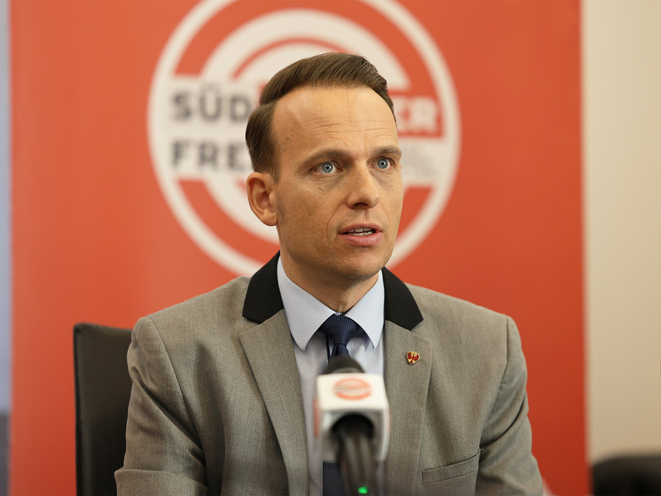 STF-begr-t-Tirol-Ticket-mahnt-jedoch-die-hohen-Kosten