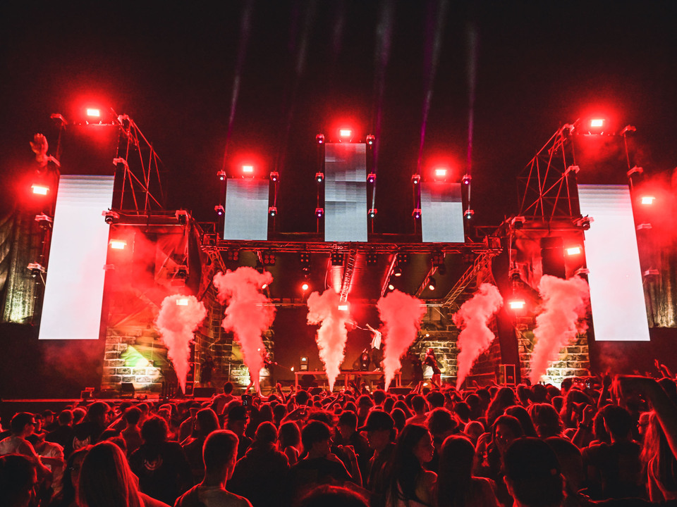 Party-in-Bruneck-Das-Crazy-Castle-Festival-2025