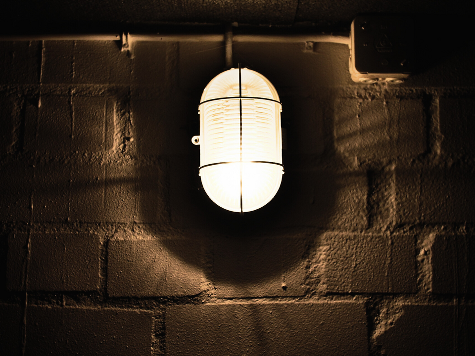 Mann-in-Finnland-wom-glich-jahrzehntelang-in-Keller-gesperrt