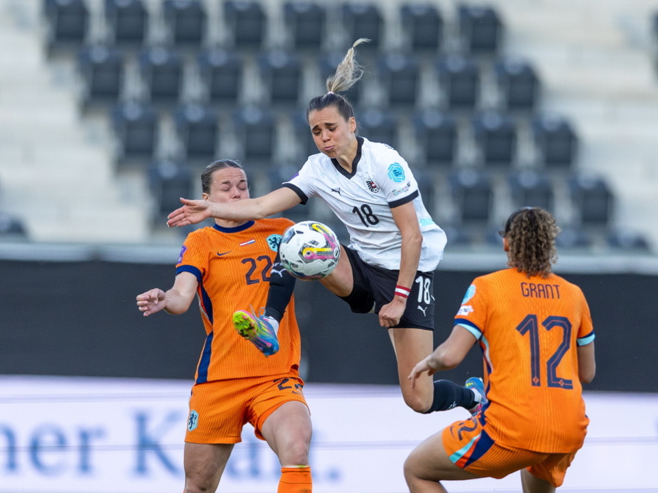 -FB-Frauen-nach-1-0-in-Glasgow-fix-Nations-League-Dritte