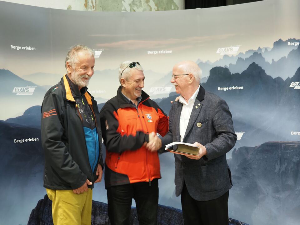 Werte-Respekt-und-Ehrenamt-AVS-geht-Weg-selbstbewusst-weiter