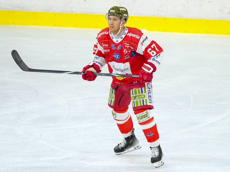 St-rmer-Matt-Bradley-bleibt-bei-den-Foxes