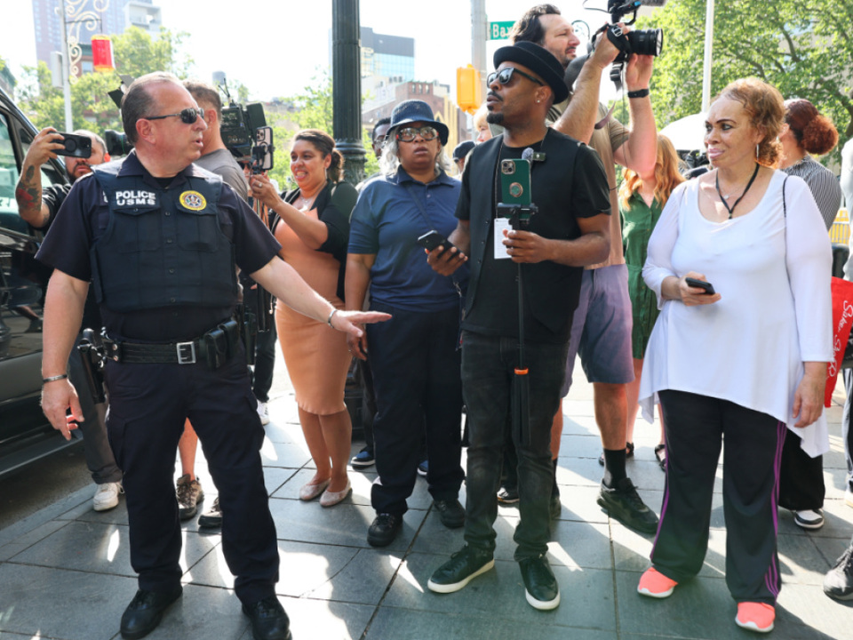 Jury-tritt-im-Prozess-gegen-Sean-Combs-in-New-York-zusammen