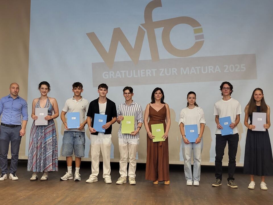 Diplom-bergabe-an-der-WFO-Meran